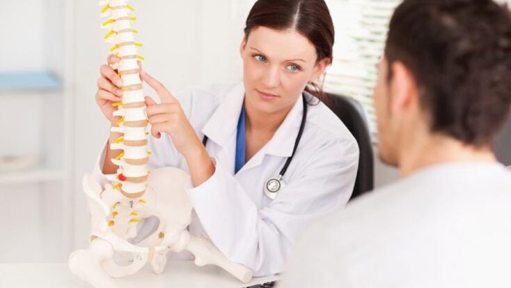 Ārsti uzskata, ka osteohondroze ir izplatīta mugurkaula patoloģija, kurai nepieciešama ārstēšana. 